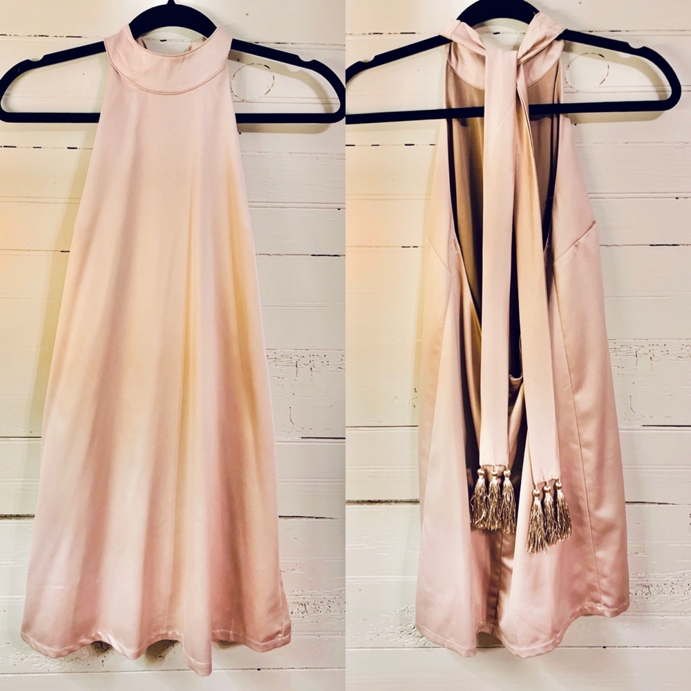 Blush Halter Cocktail Dress 🍸🎀